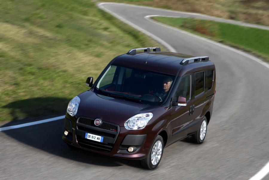  Fiat Doblo (263) 2010 года  (фото 3 из 40)